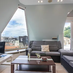 luxury-duplex-penthouse-with-terrace-old-town.sansebastianhotels.net/
