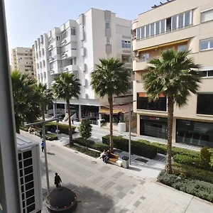 begona-city-center-studio-231.hotelsinnerja.org/
